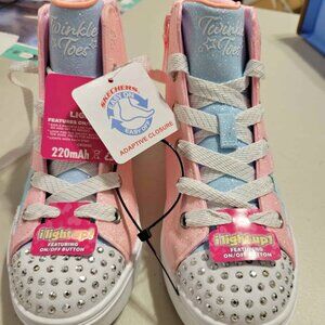 Girls Skechers Twinkle Toes- Size 3- NEW